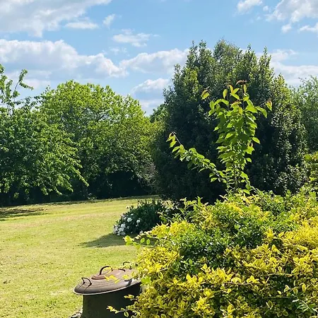 Villa Spacieuse A Prailles-La Couarde Avec Piscine Privee 100 M² ! * La Couarde