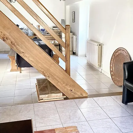 Vila Spacieuse A Prailles-la Couarde Avec Piscine Privee 100 M² ! *