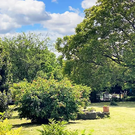 Vila Spacieuse A Prailles-la Couarde Avec Piscine Privee 100 M² ! La Couarde