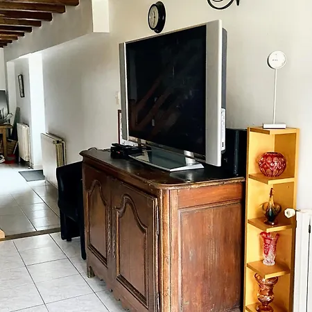 Vila Spacieuse A Prailles-la Couarde Avec Piscine Privee 100 M² !