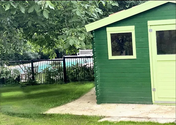 Spacieuse à Prailles-la Couarde Avec Piscine Privée 100 M² ! Villa *