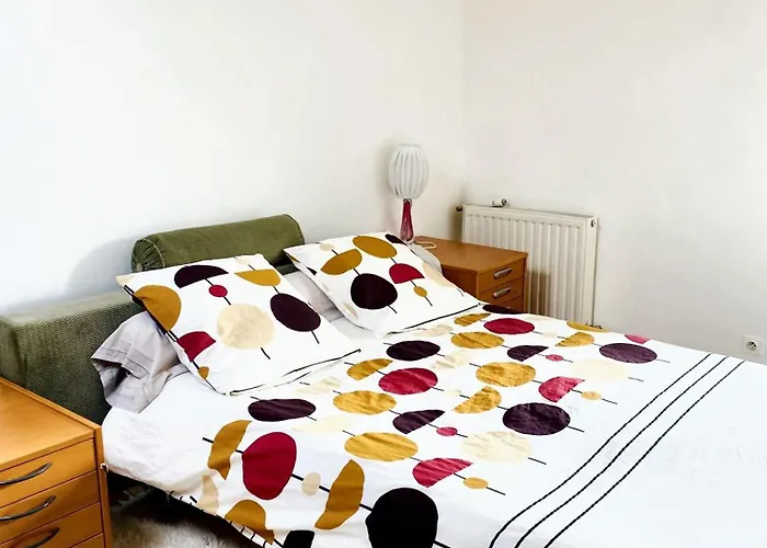 Spacieuse à Prailles-la Couarde Avec Piscine Privée 100 M² ! * La Couarde