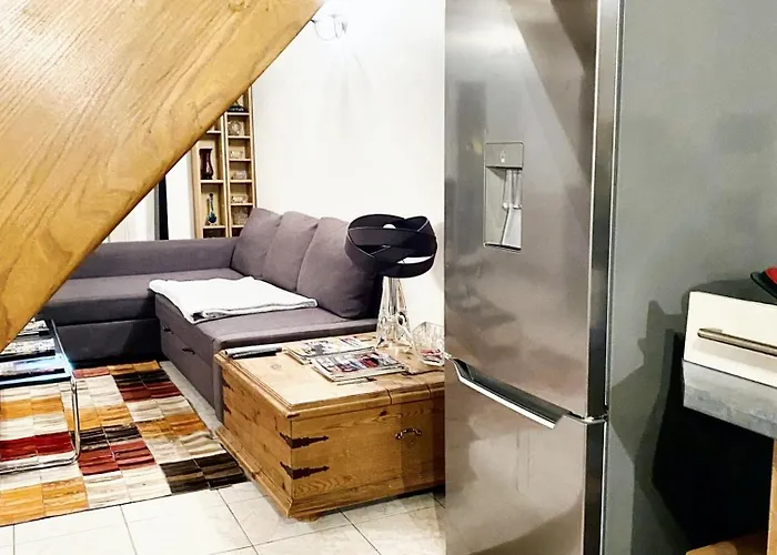 Spacieuse à Prailles-la Couarde Avec Piscine Privée 100 M² ! * La Couarde