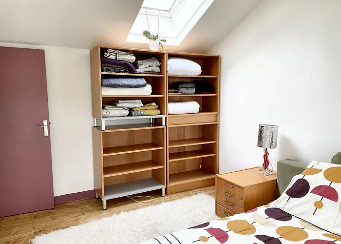 Spacieuse à Prailles-la Couarde Avec Piscine Privée 100 M² ! Villa *