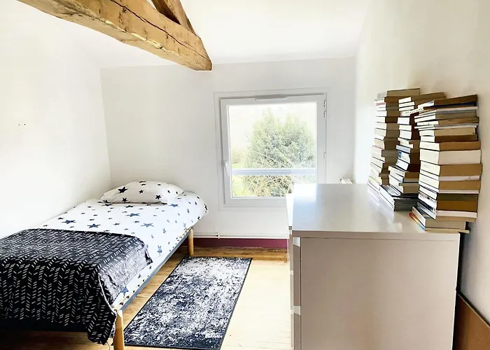 Spacieuse à Prailles-la Couarde Avec Piscine Privée 100 M² !